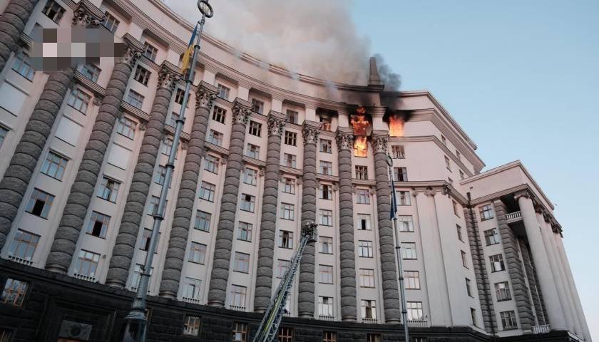 乌克兰多地遭俄军大规模空袭,政府大楼首次遭袭受损