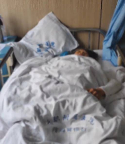 常德一商家21年不给员工买社保,员工要务工证明还被打住院?当地:正在处理