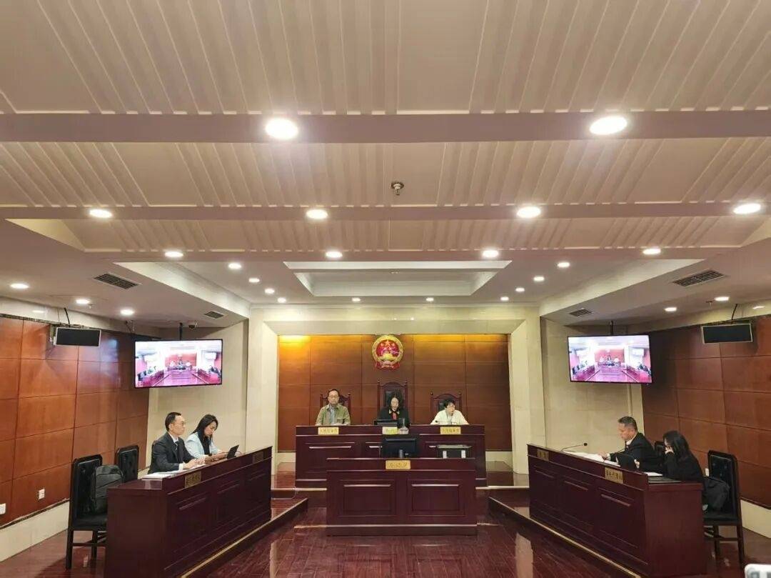 针孔摄像头伪装烟感设备，哺乳期女员工起诉公司，法院：公司销毁视频资料，赔偿5000元