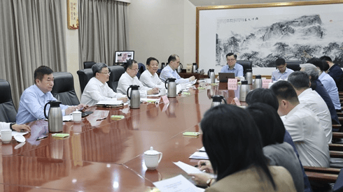 济南市委副书记、市长于海田在天桥区接待群众来访